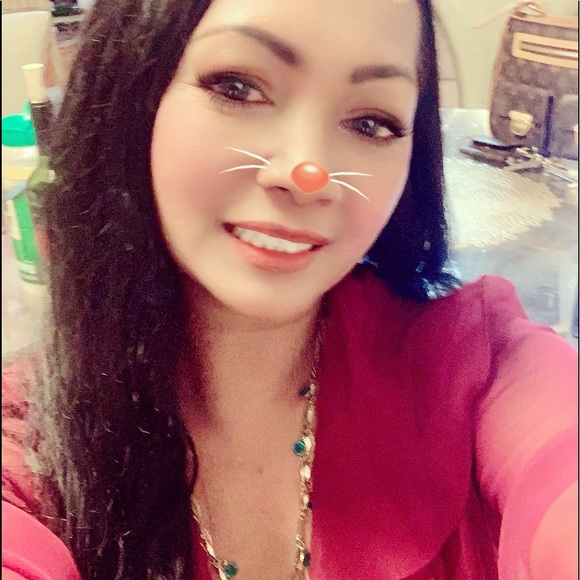 Meet your Posher, Srey lola - Picture 4 of 11